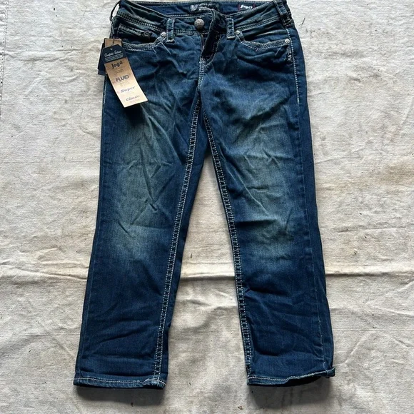 NWT Silver Aiko Mid Capri Jeans 28x22 - Picture 2 of 6